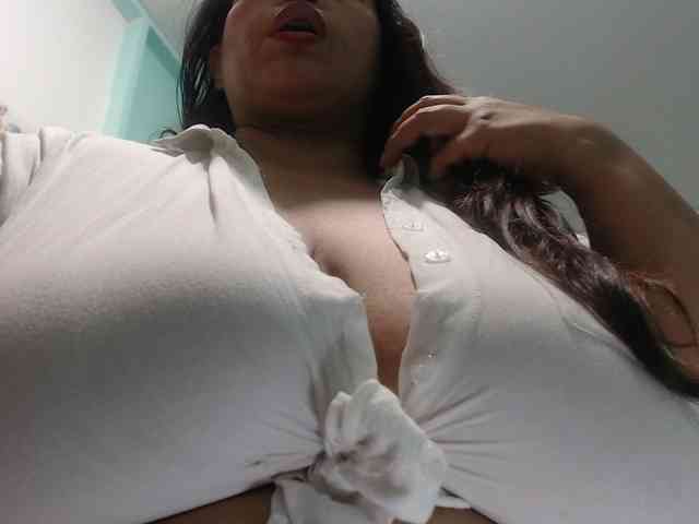 CamilaSexHot webcam