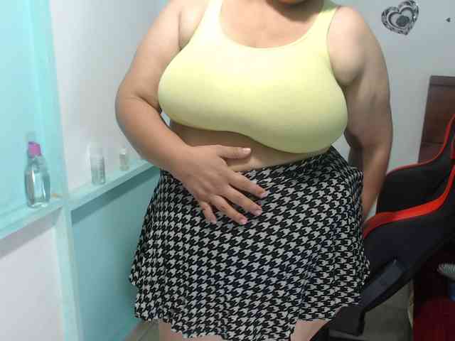 CamilaSexHot webcam