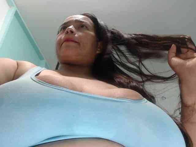 CamilaSexHot webcam