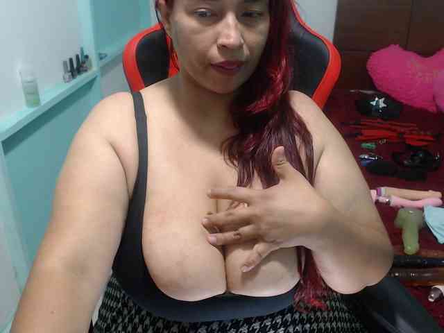 CamilaSexHot webcam
