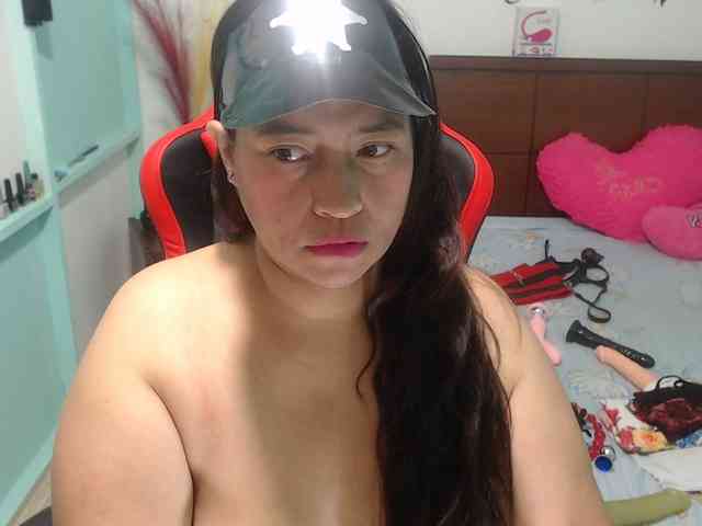 CamilaSexHot webcam