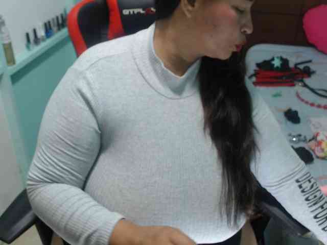 CamilaSexHot webcam