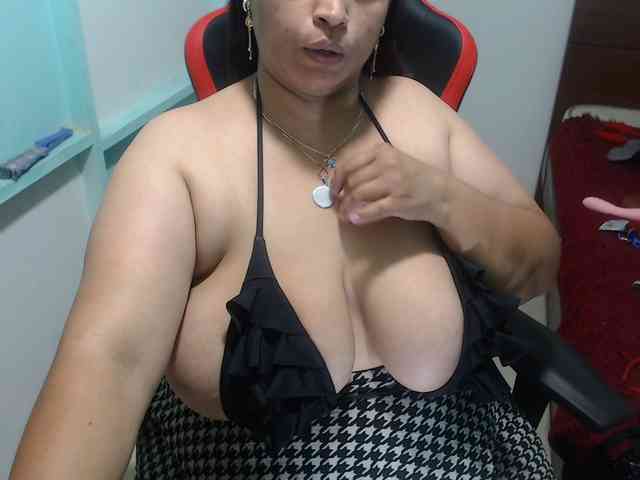 CamilaSexHot webcam