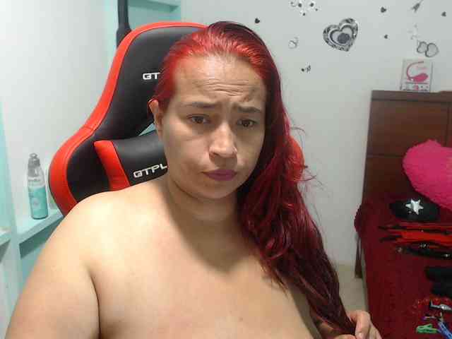 CamilaSexHot webcam