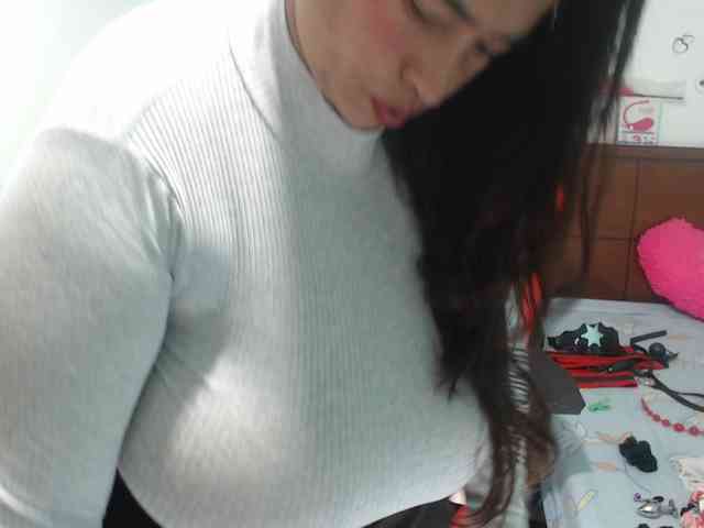 CamilaSexHot webcam