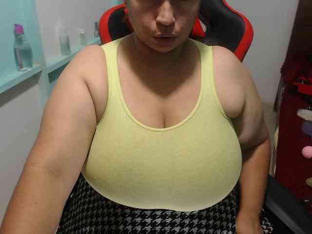 CamilaSexHot webcam