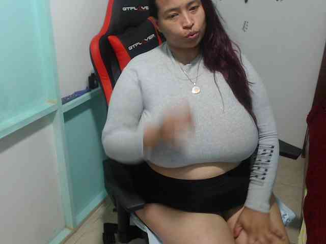 CamilaSexHot webcam