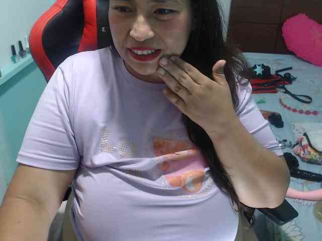 CamilaSexHot webcam