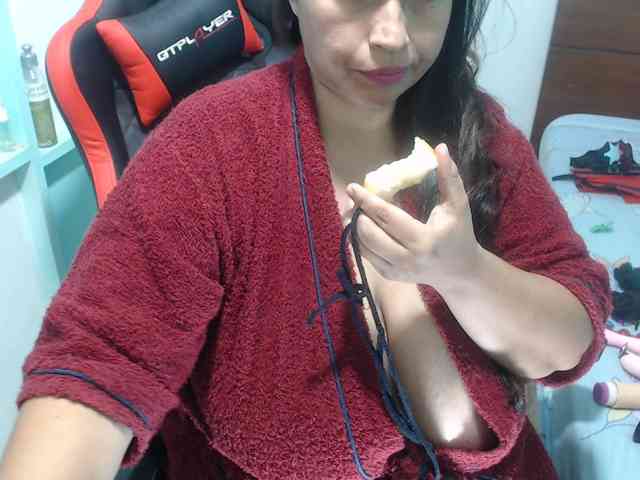 free adult chat room CamilaSexHot