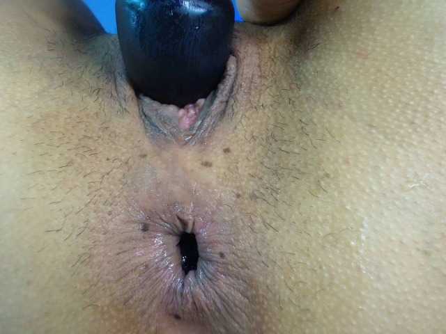 HottCandy21's BongaCams show and profile