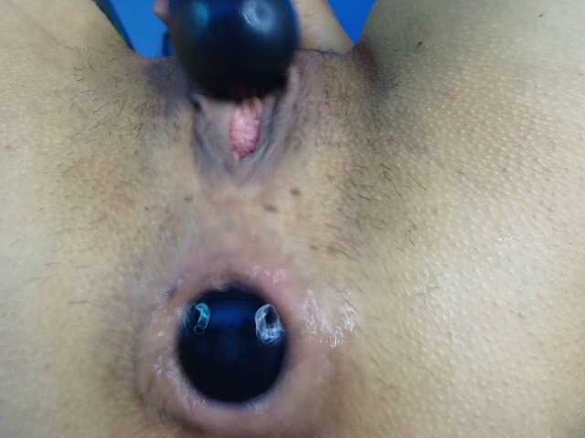 HottCandy21's BongaCams show and profile