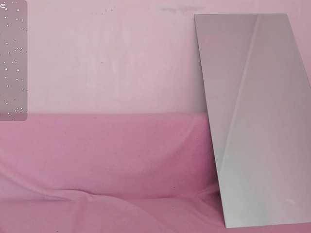 FoxyAlisa's BongaCams show and profile