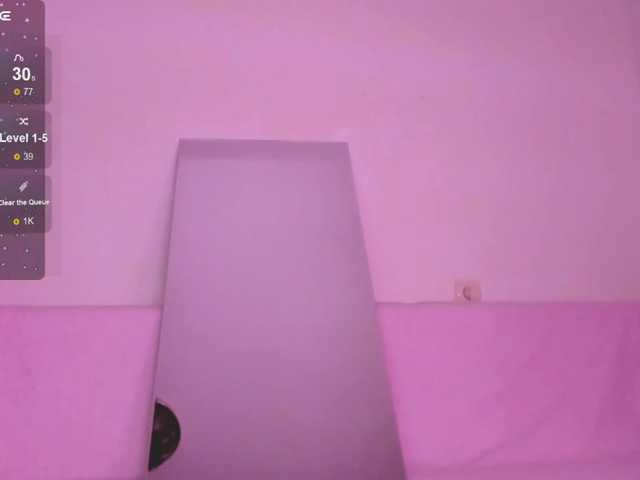 FoxyAlisa's BongaCams show and profile