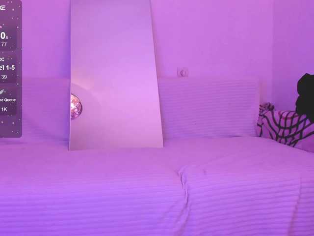 FoxyAlisa Live Cam on BongaCams