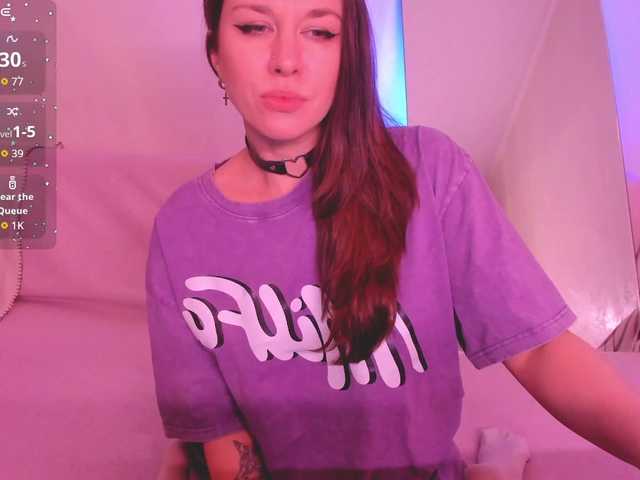 FoxyAlisa's BongaCams show and profile