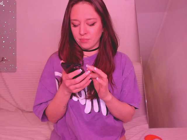 FoxyAlisa's BongaCams show and profile