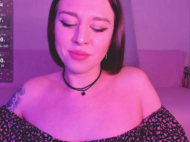 FoxyAlisa's BongaCams show and profile