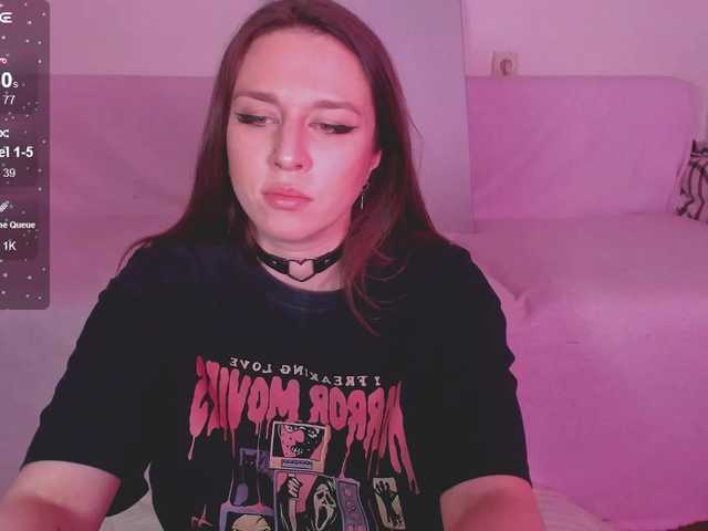 FoxyAlisa's BongaCams show and profile