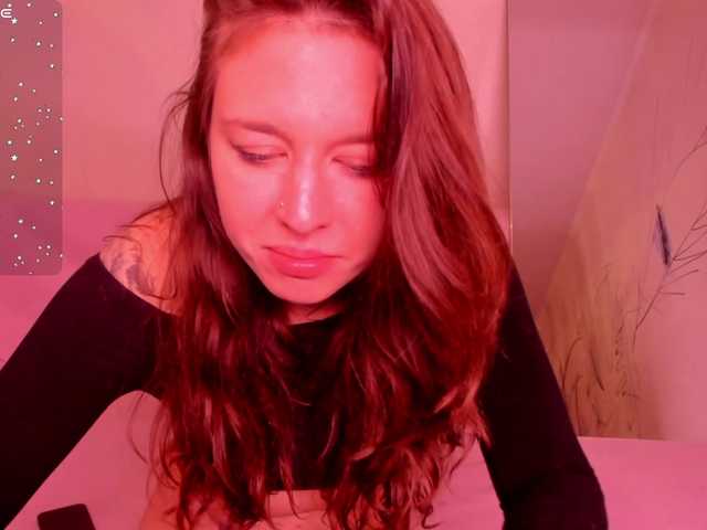 FoxyAlisa's BongaCams show and profile