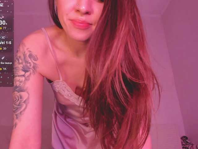 FoxyAlisa's BongaCams show and profile