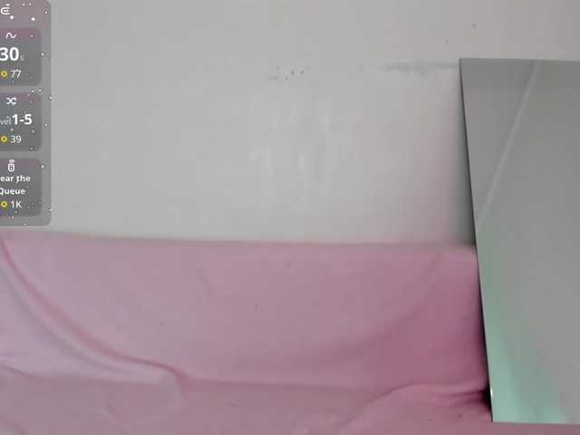 FoxyAlisa's BongaCams show and profile