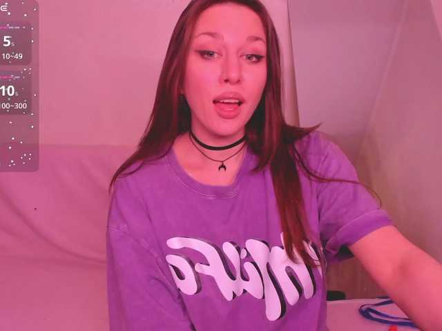 FoxyAlisa's BongaCams show and profile