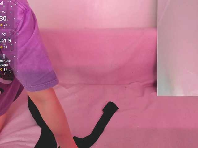 FoxyAlisa's BongaCams show and profile