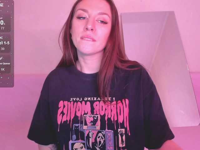 FoxyAlisa's BongaCams show and profile