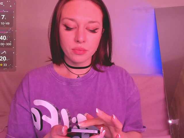 FoxyAlisa's BongaCams show and profile