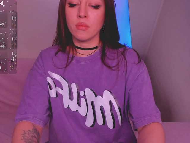 FoxyAlisa's BongaCams show and profile