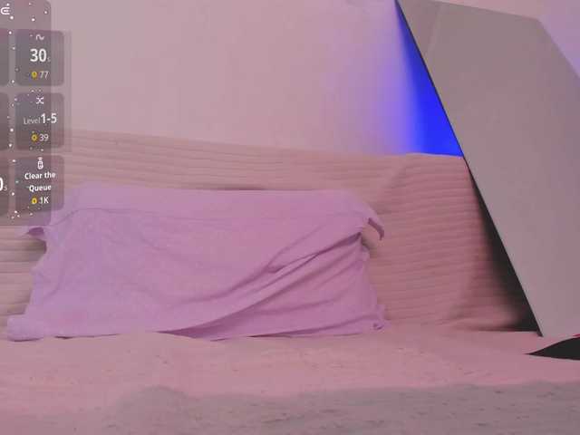 FoxyAlisa's BongaCams show and profile