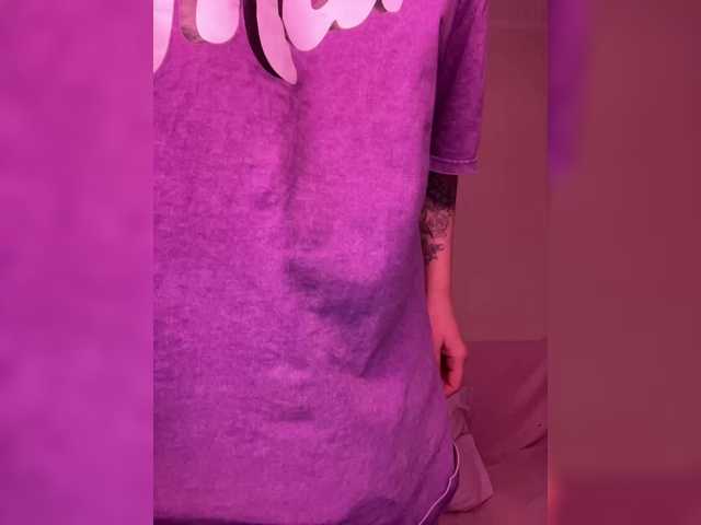 FoxyAlisa's BongaCams show and profile