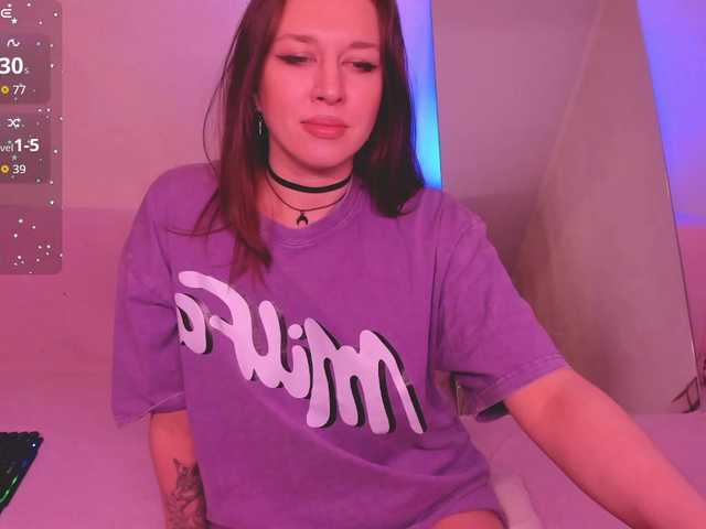 FoxyAlisa's BongaCams show and profile