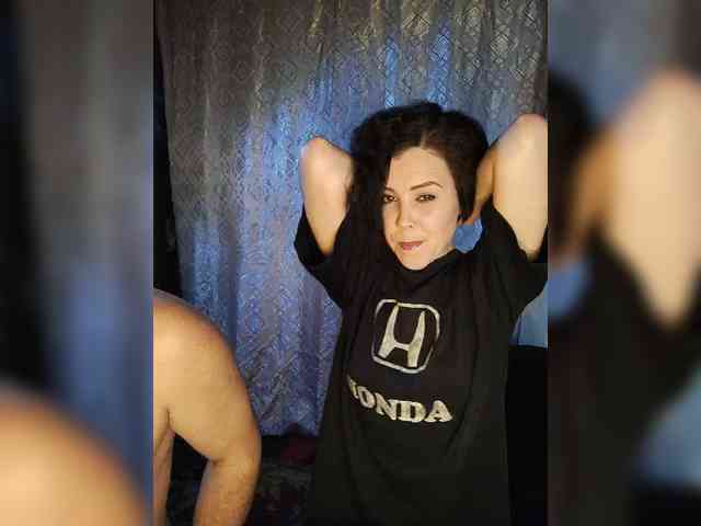 AnnaidRotkivv Live Webcam on BongaCams