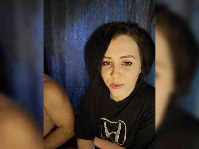 AnnaidRotkivv Live Webcam on BongaCams