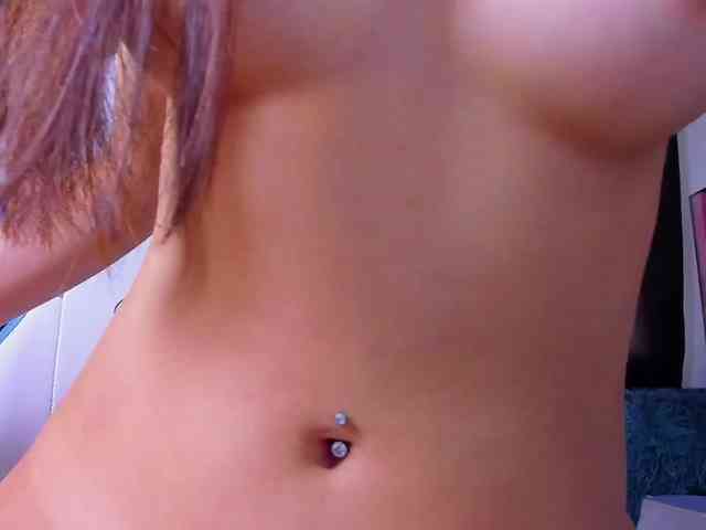 Roxanne-tay webcam