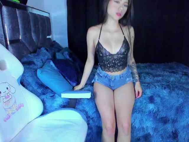 Roxanne-tay webcam