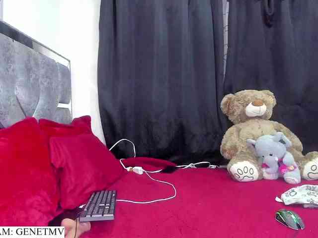 Roxanne-tay Roxanne-tay