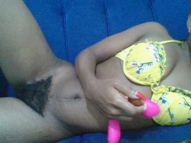 Minlavine's BongaCams show and profile