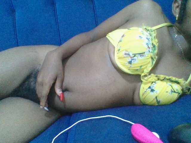 Minlavine Live Cam on BongaCams