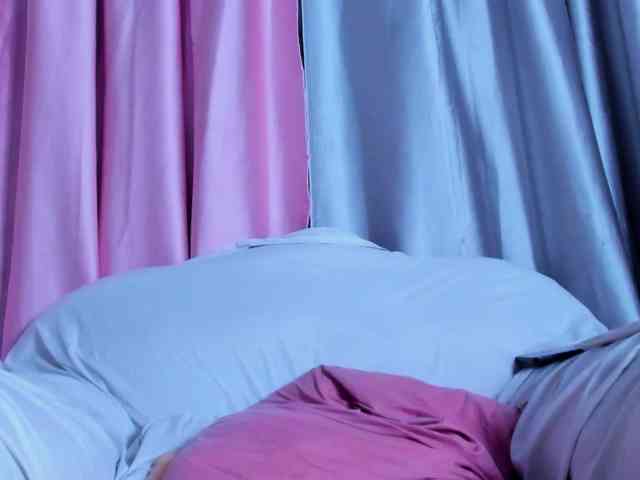petiteamor webcam