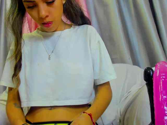 petiteamor webcam