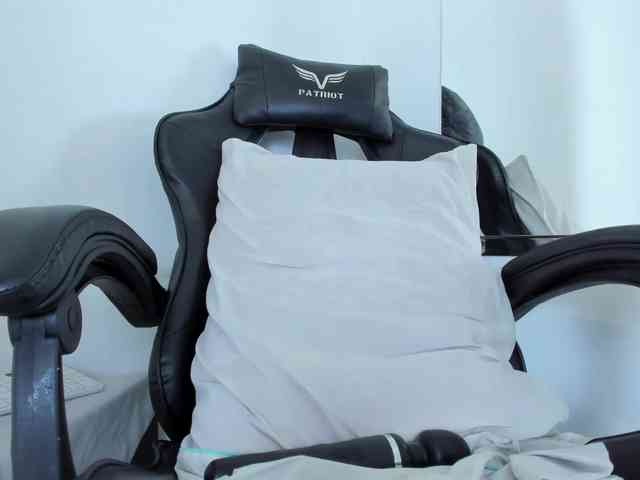 petiteamor webcam