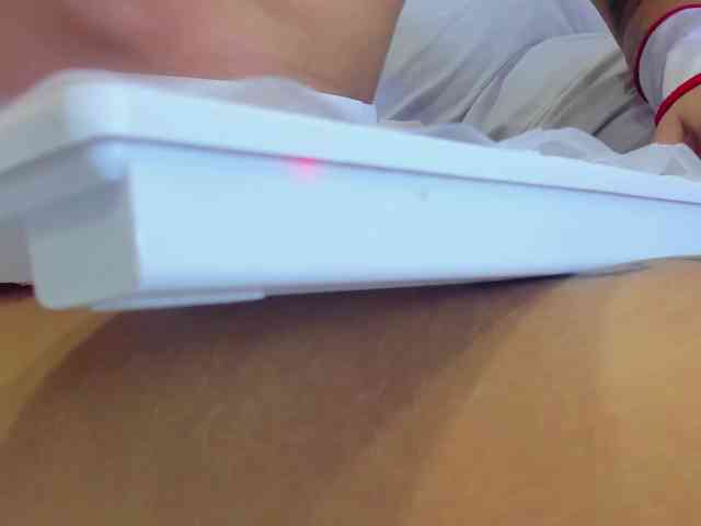 petiteamor webcam