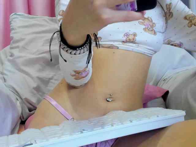 petiteamor webcam