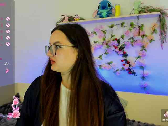 MiraSevan999 webcam