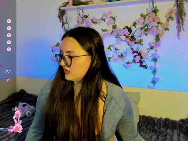 MiraSevan999 webcam