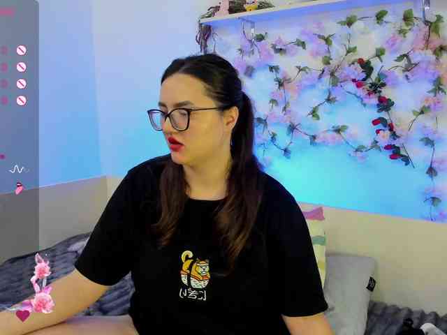MiraSevan999 webcam