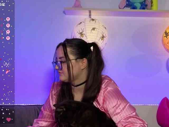 MiraSevan999 webcam