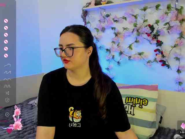 MiraSevan999 webcam